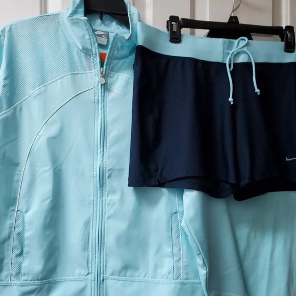 NIKE THREE PIECE JACKET SHORTS TOP SET